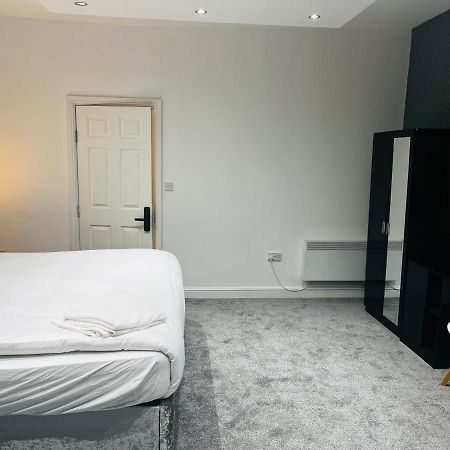 The Pleasant House Appartamento Manchester Esterno foto