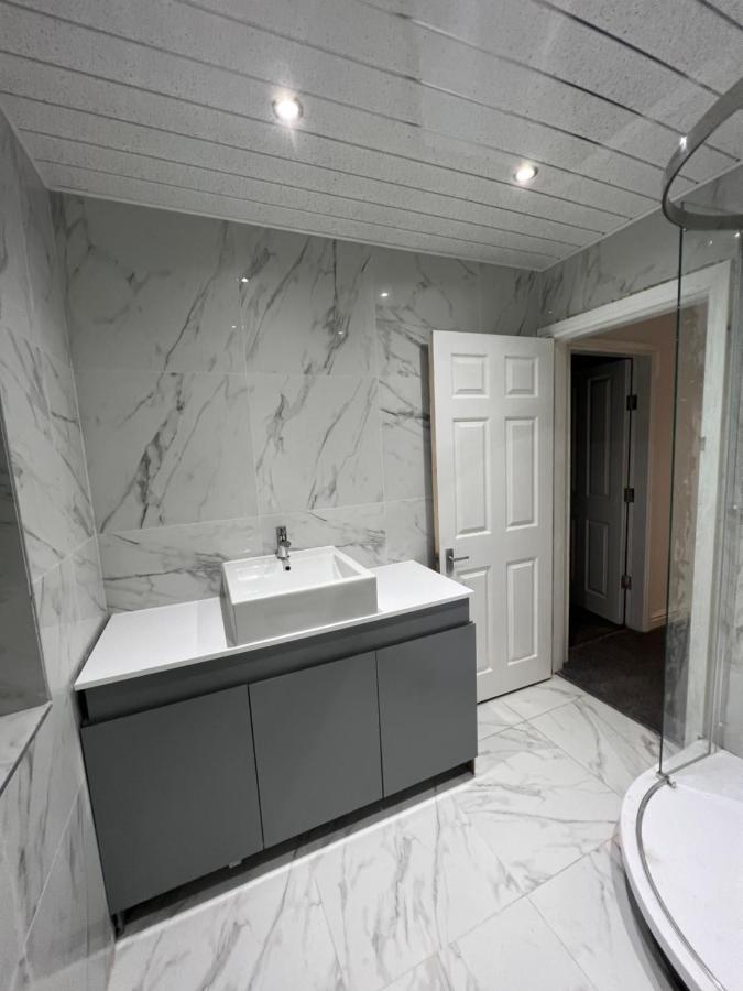 The Pleasant House Appartamento Manchester Esterno foto